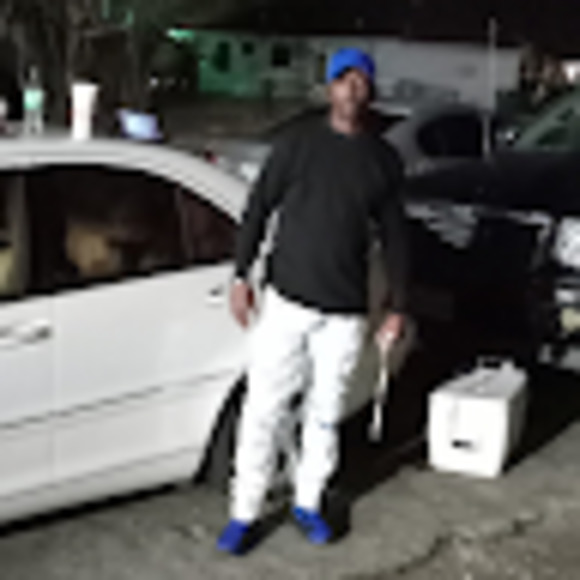 Meet your Posher, Curtis - Picture 1 of 1